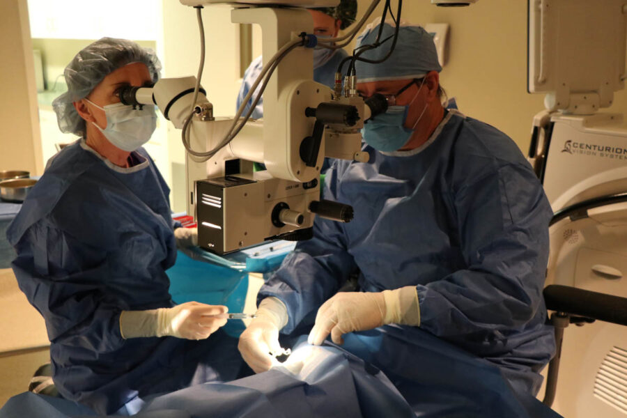 Eye Surgery Center Cataract & Laser Institute Eye Doctor in Medford, Oregon
